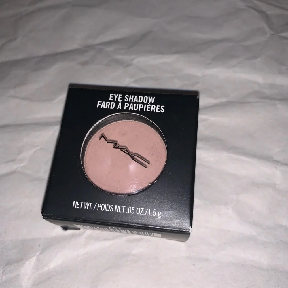 Mac eyeshadow